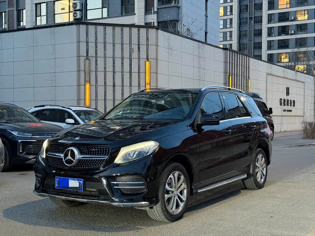 Mercedes-Benz GLE 2016