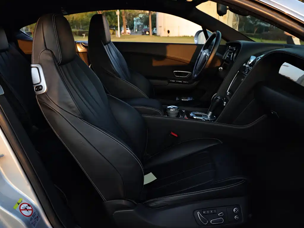 Bentley Continental — миниатюра 10