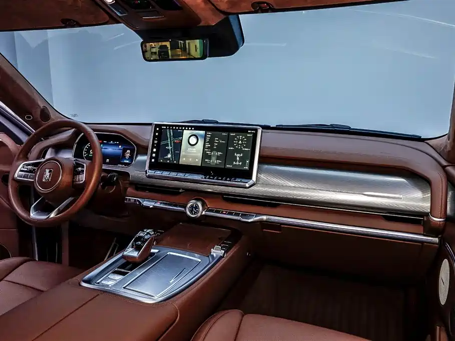 TANK TANK 700 NEW ENERGY