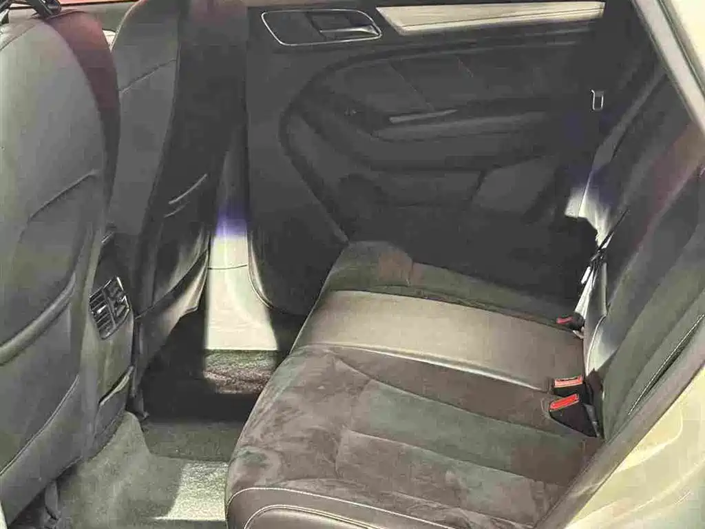 Roewe RX5 New Energy — миниатюра 17