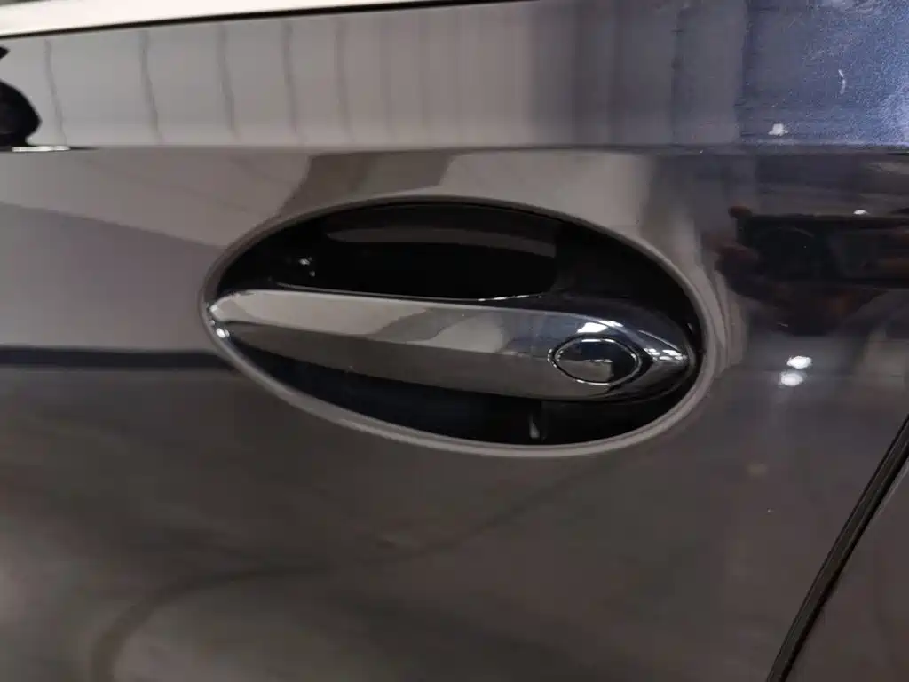 BMW 3 Series — миниатюра 18