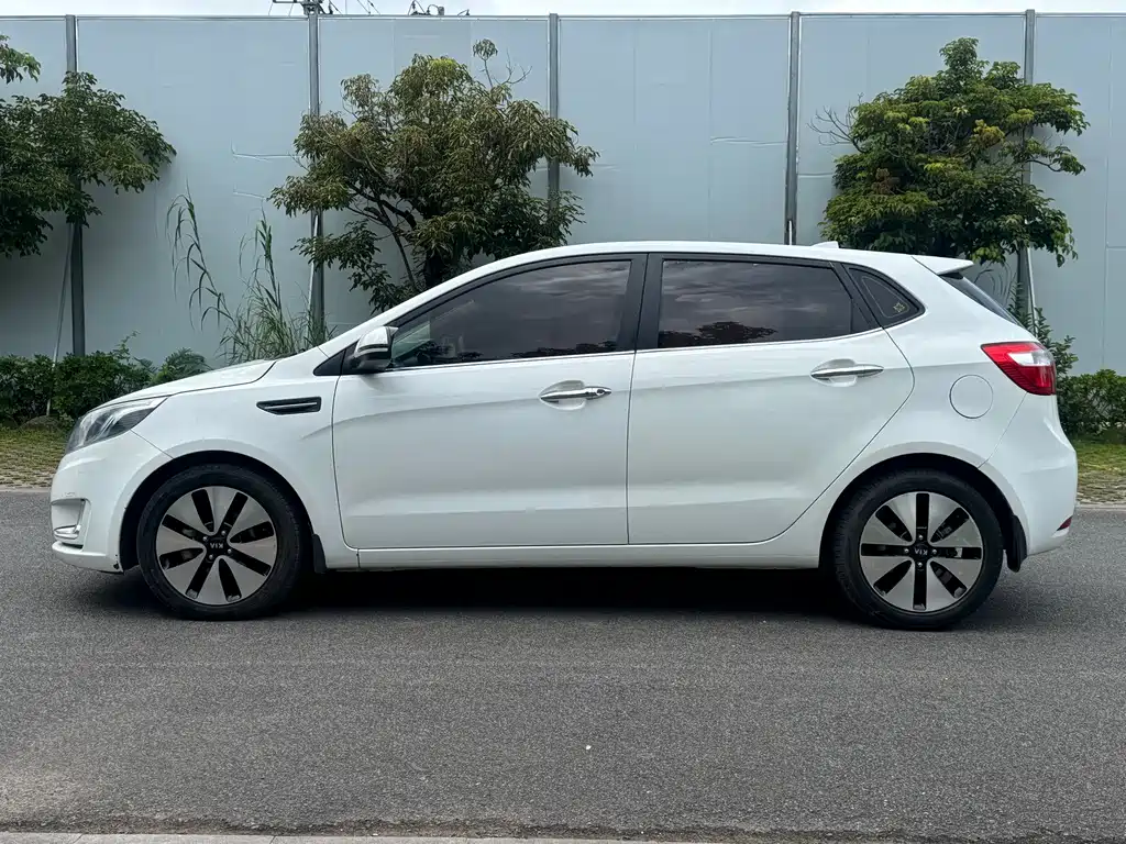 Kia K2 — миниатюра 7