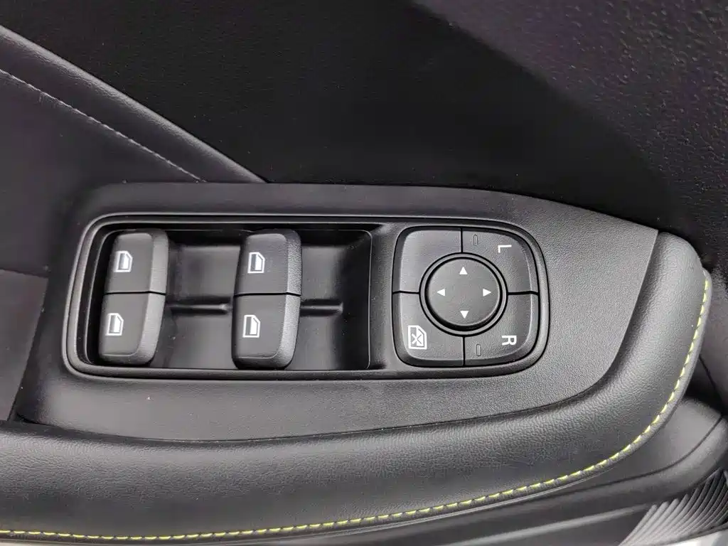 Roewe i5 — миниатюра 9
