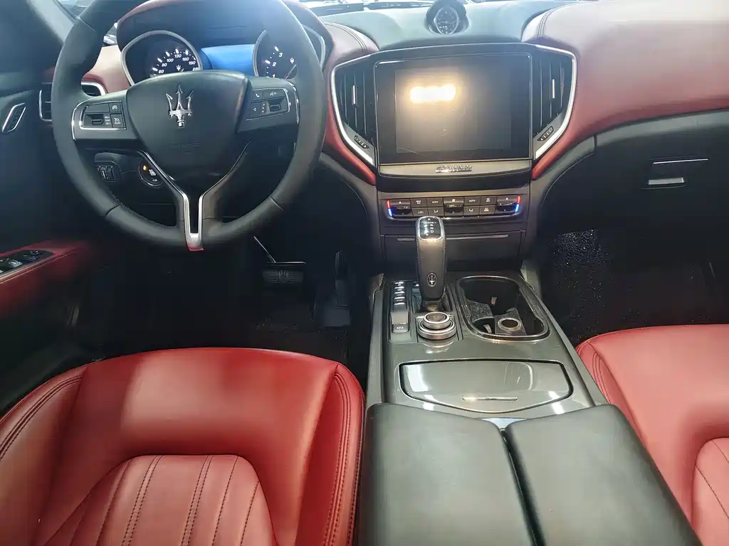 Maserati Ghibli — миниатюра 7