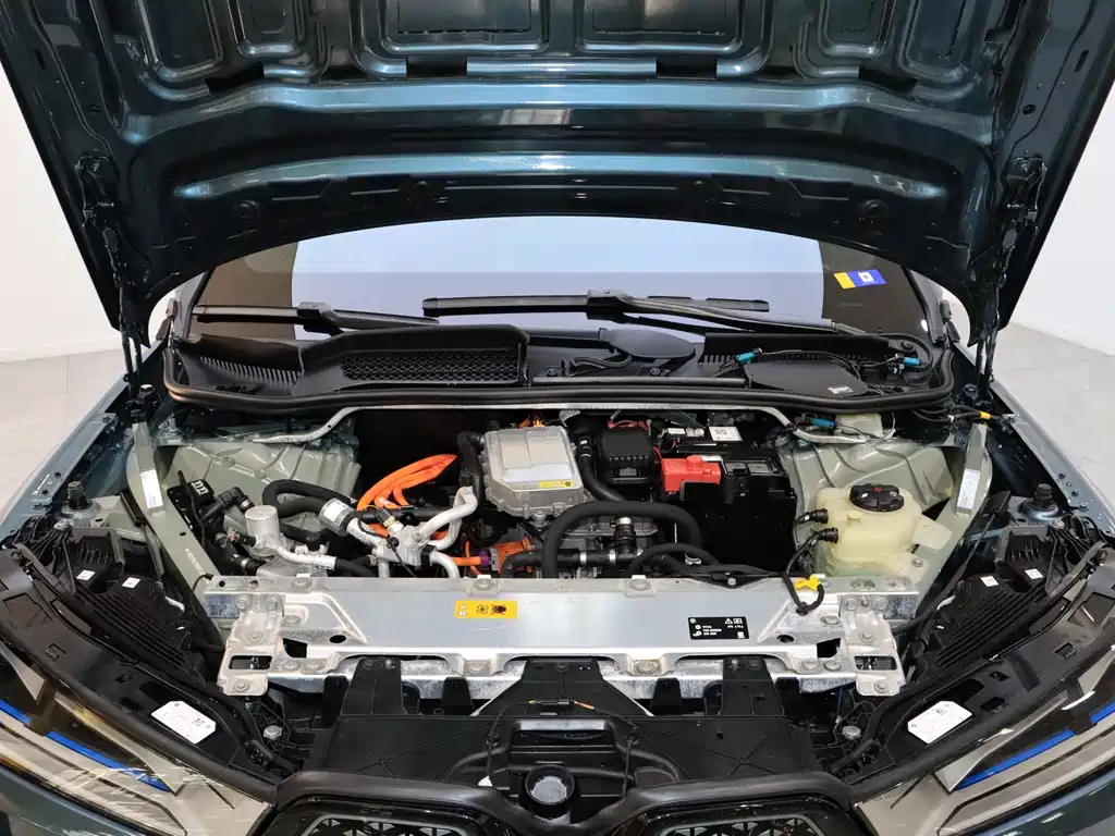 BMW iX 2023 xDrive40