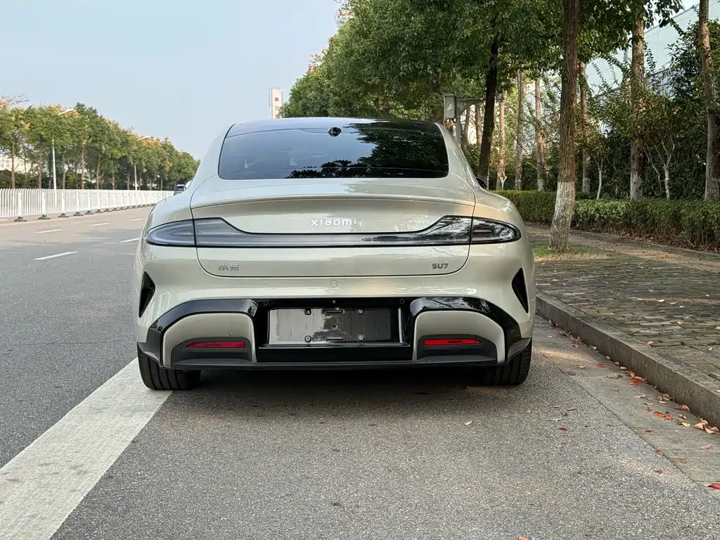 Xiaomi SU7 — миниатюра 10