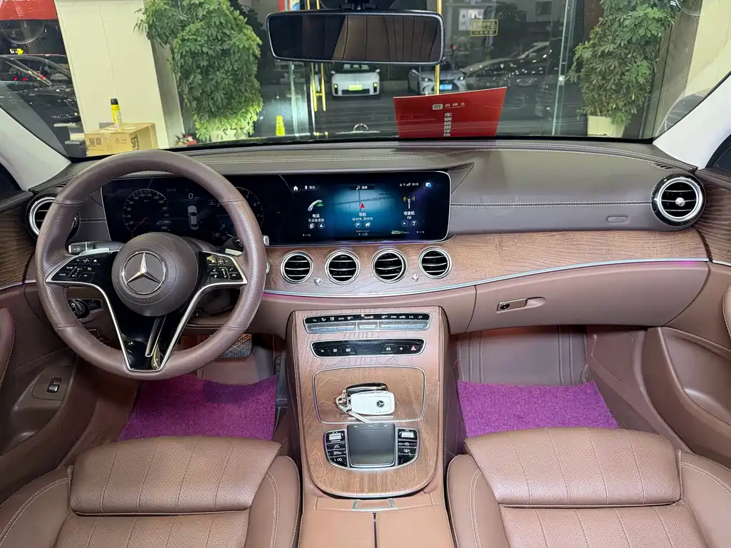Mercedes-Benz E-Class — миниатюра 18