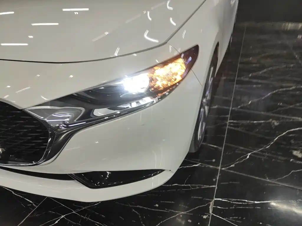 Mazda 3 Axela — миниатюра 24