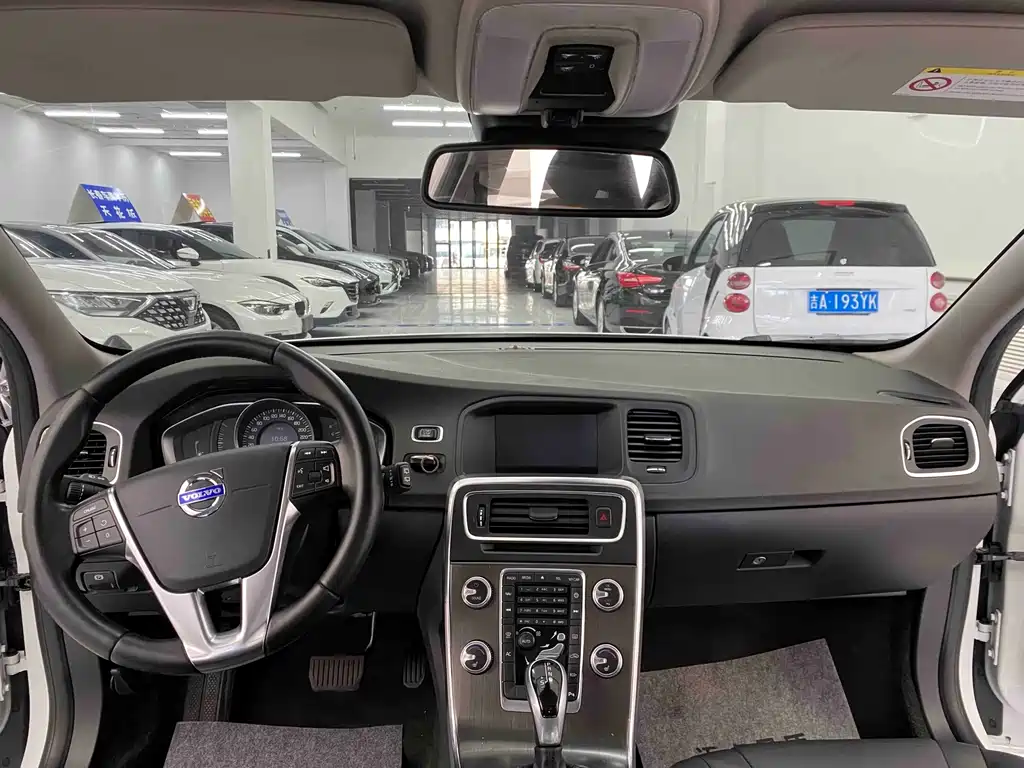 Volvo V60 — миниатюра 12