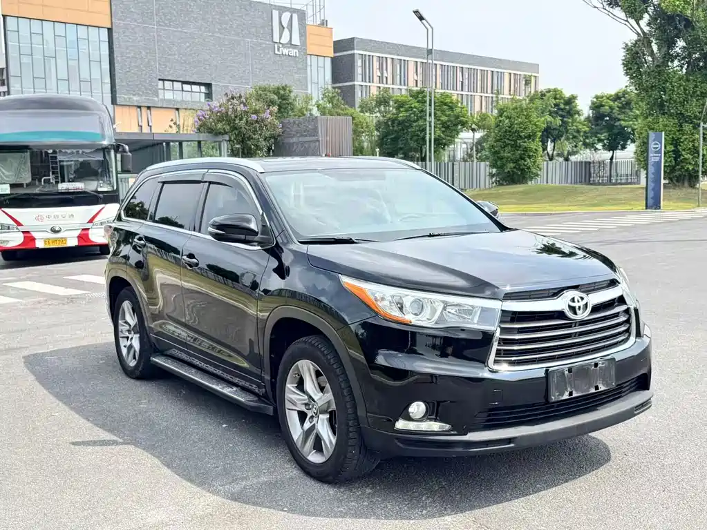 Toyota Highlander — миниатюра 3