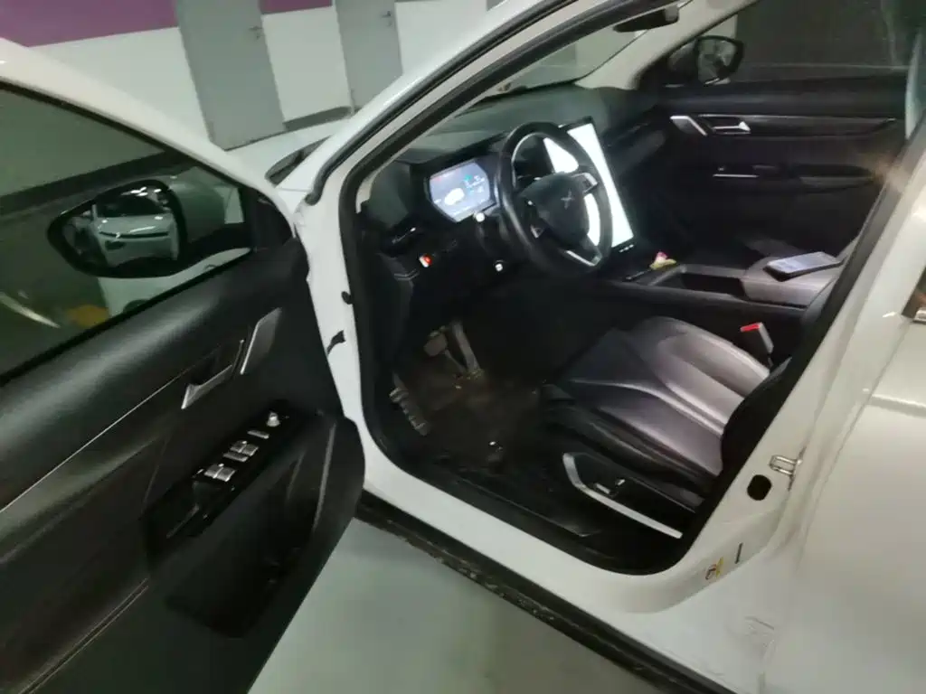 XPeng G3 — миниатюра 16