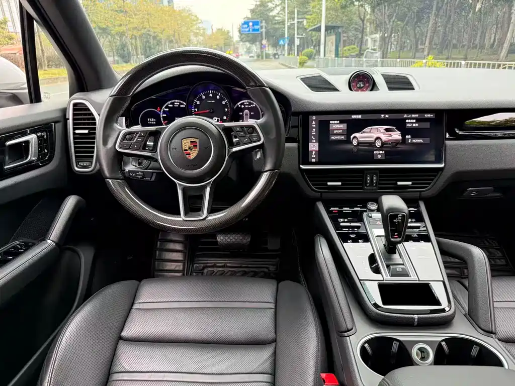 PORSCHE CAYENNE