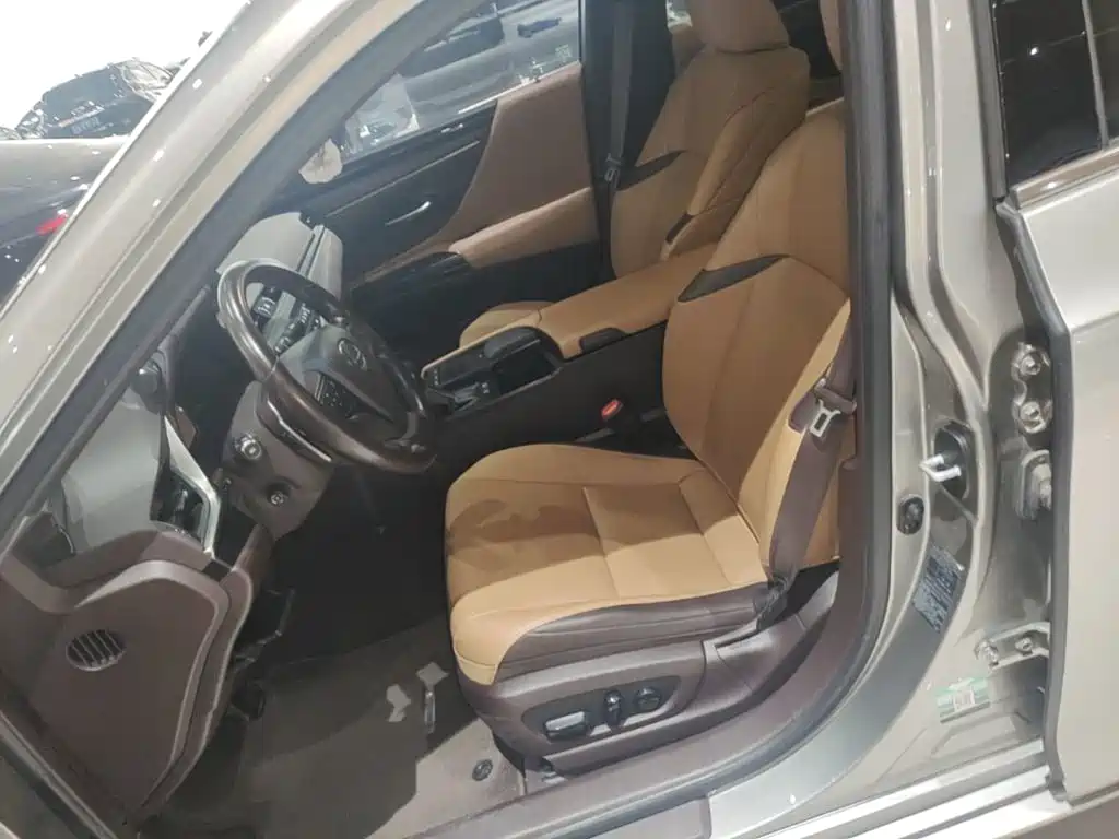 Lexus ES — миниатюра 15