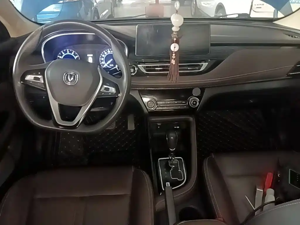 Changan Eado DT — миниатюра 10