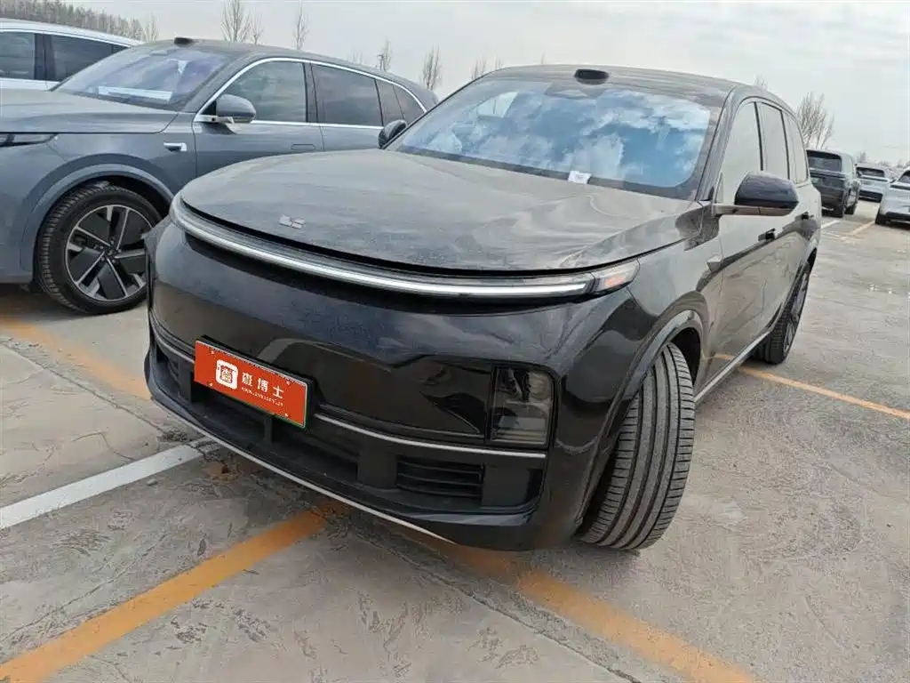 Li Auto Li L9 2025