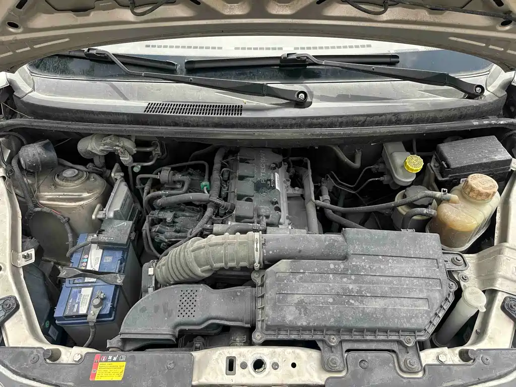 Wuling Rongguang V — миниатюра 10