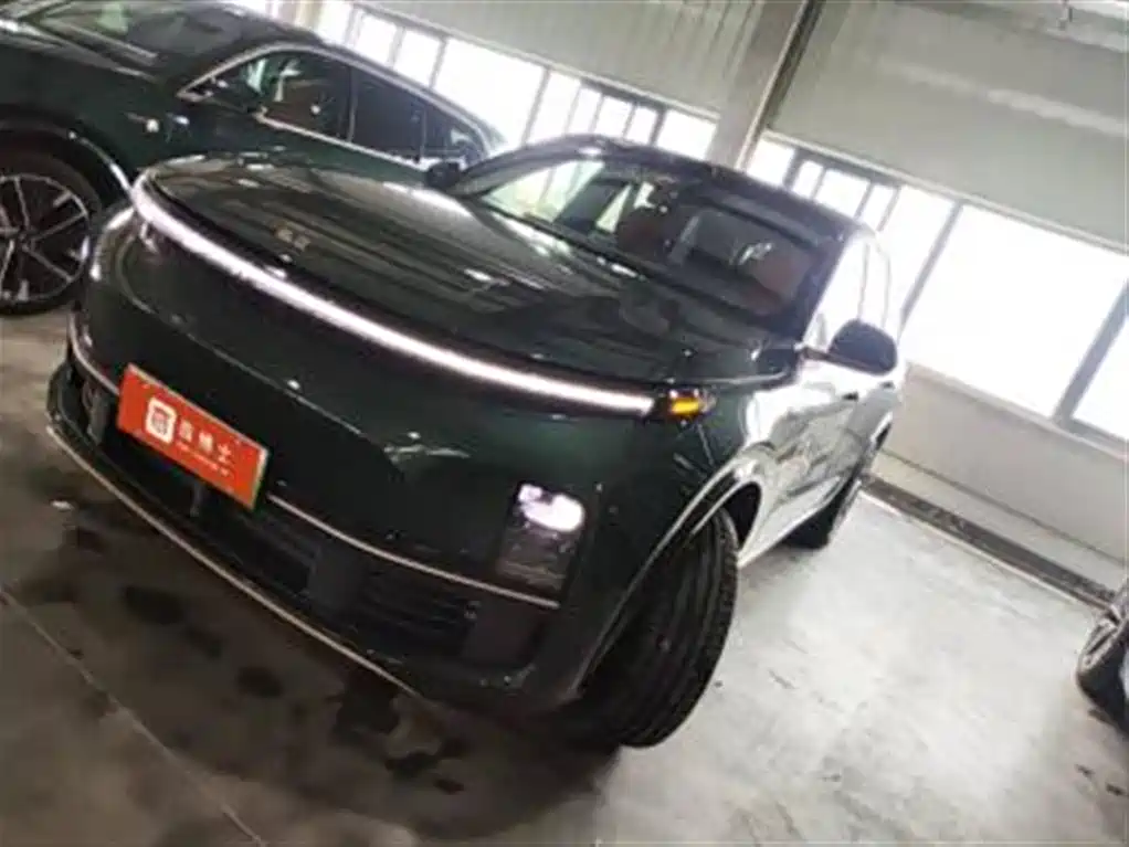 Li Auto Li L9 2025