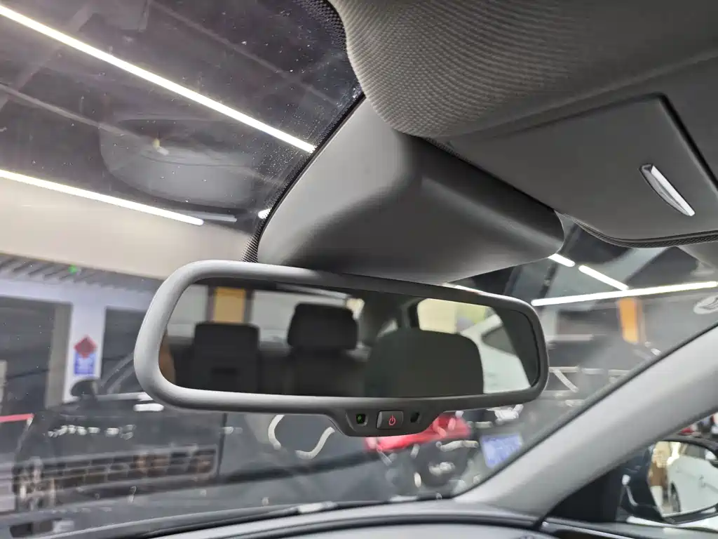 Audi A6L — миниатюра 13