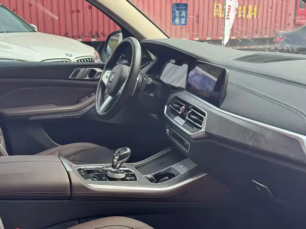 BMW X5 — миниатюра 8