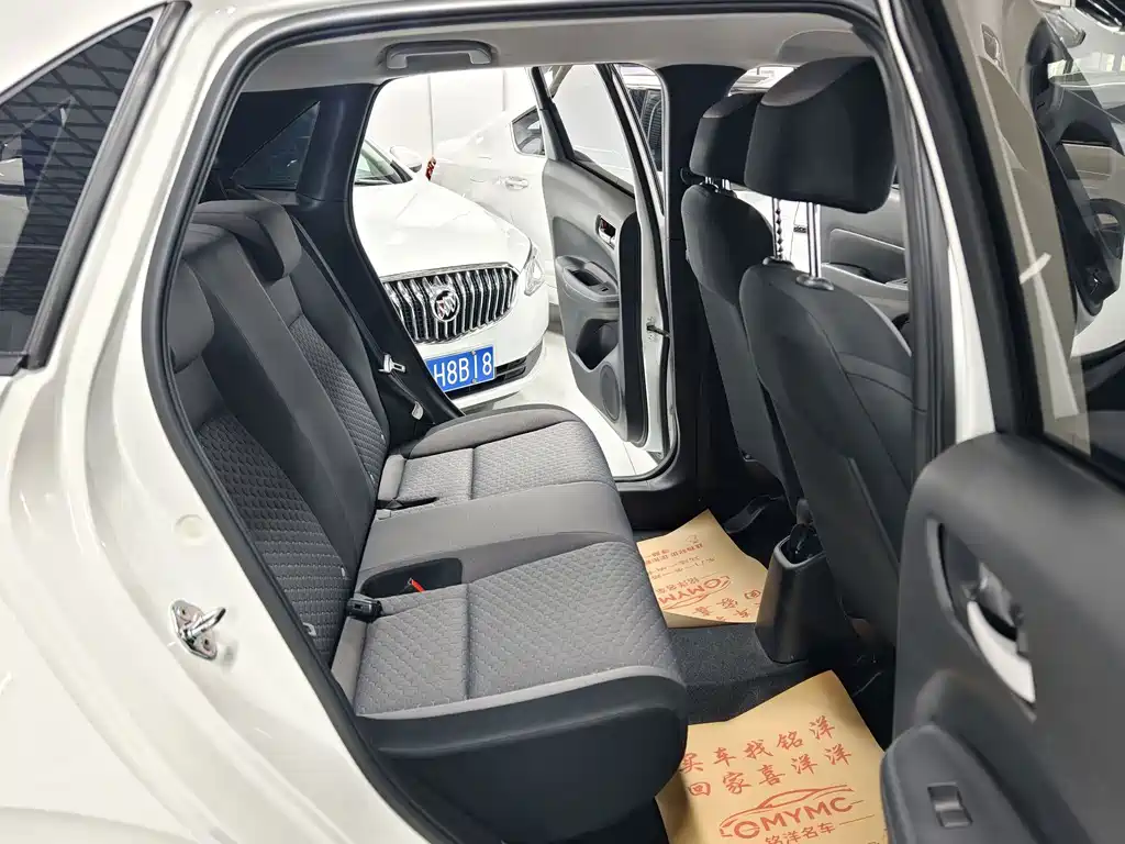 Honda Fit — миниатюра 9