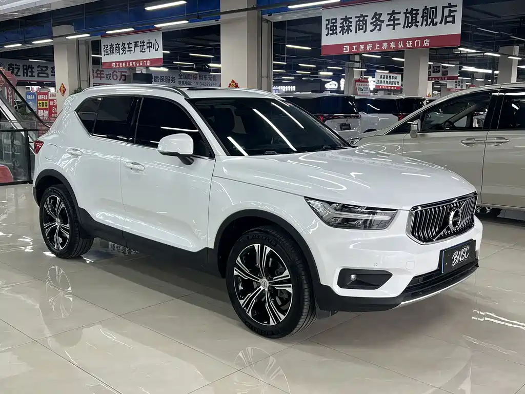 Volvo XC40 2021 T4 Luxury