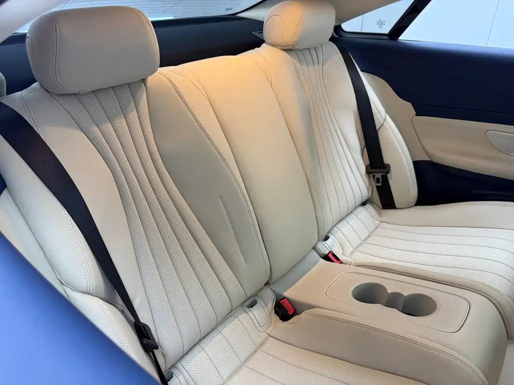 Mercedes-Benz E-Class (Import) — миниатюра 12