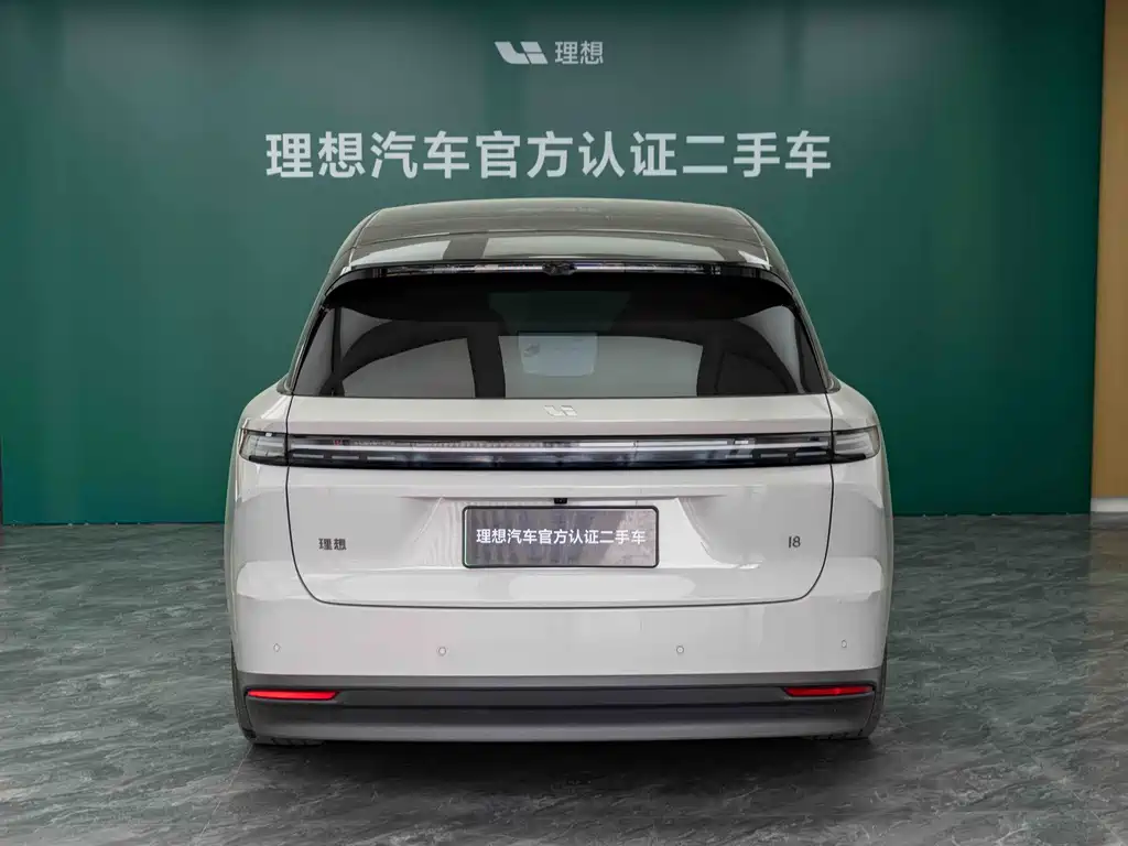 Li Auto i8 2025 Standard