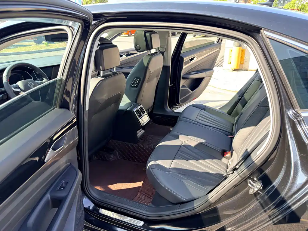 Volkswagen Passat — миниатюра 10