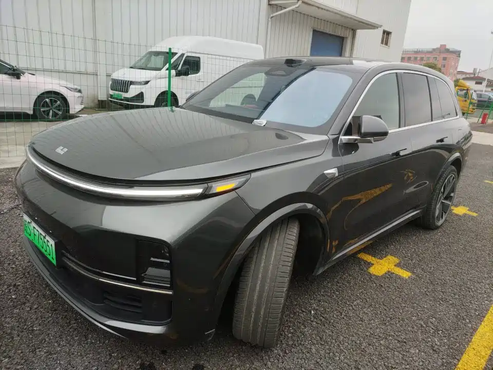Li Auto Li L8 2025