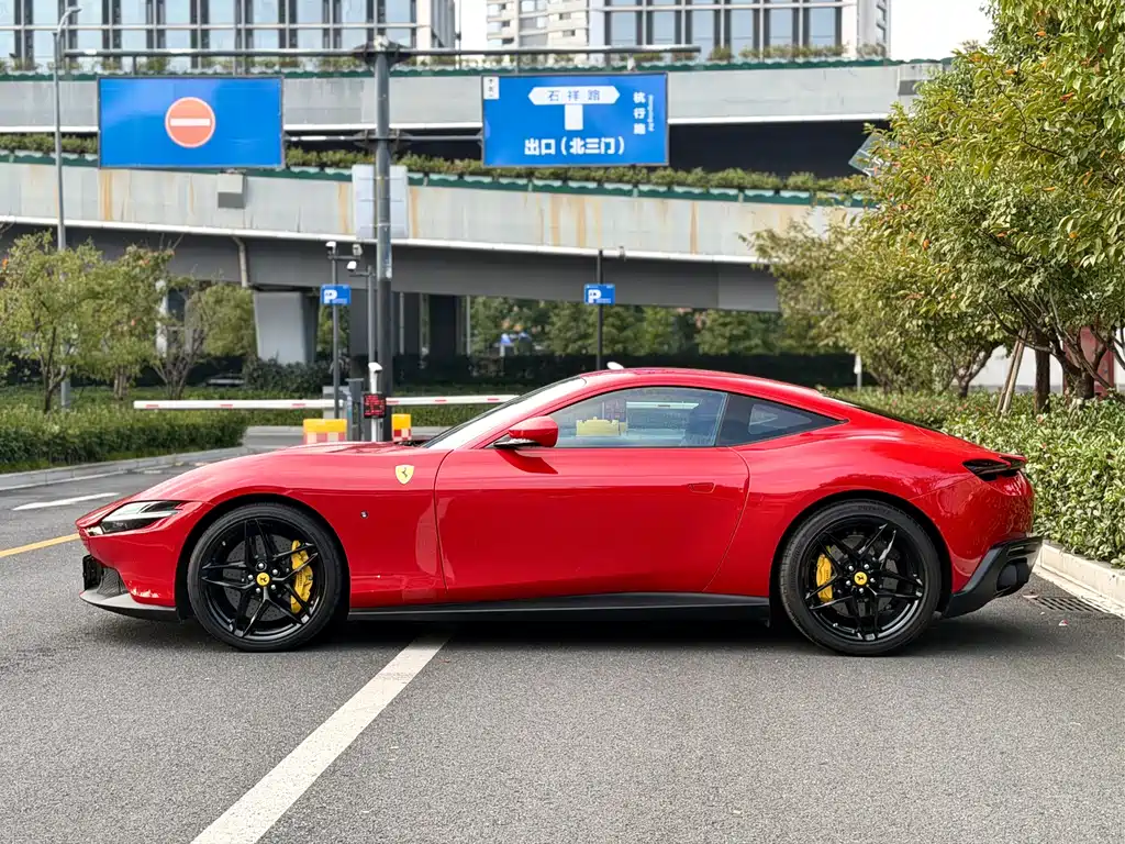 Ferrari Roma — миниатюра 4