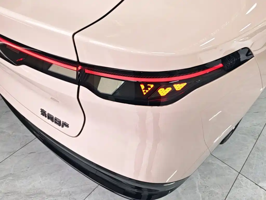Nissan N7 — миниатюра 8