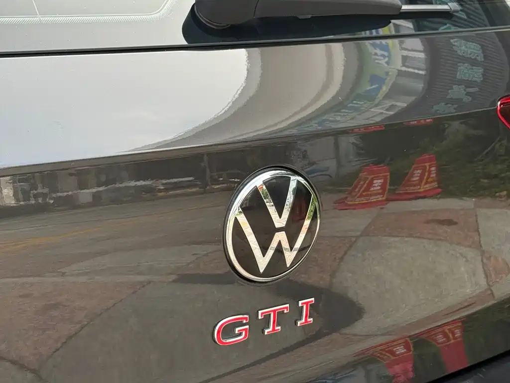 Volkswagen Golf GTI — миниатюра 4