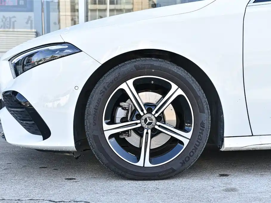 MERCEDES-BENZ A CLASS