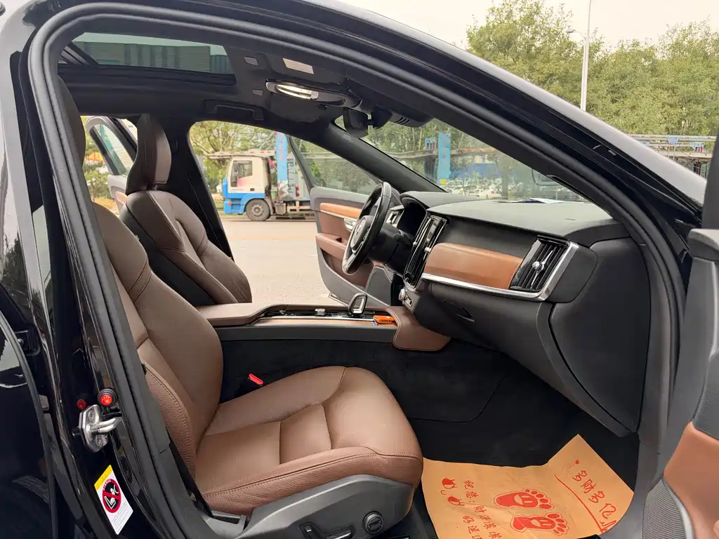 Volvo S90 — миниатюра 6