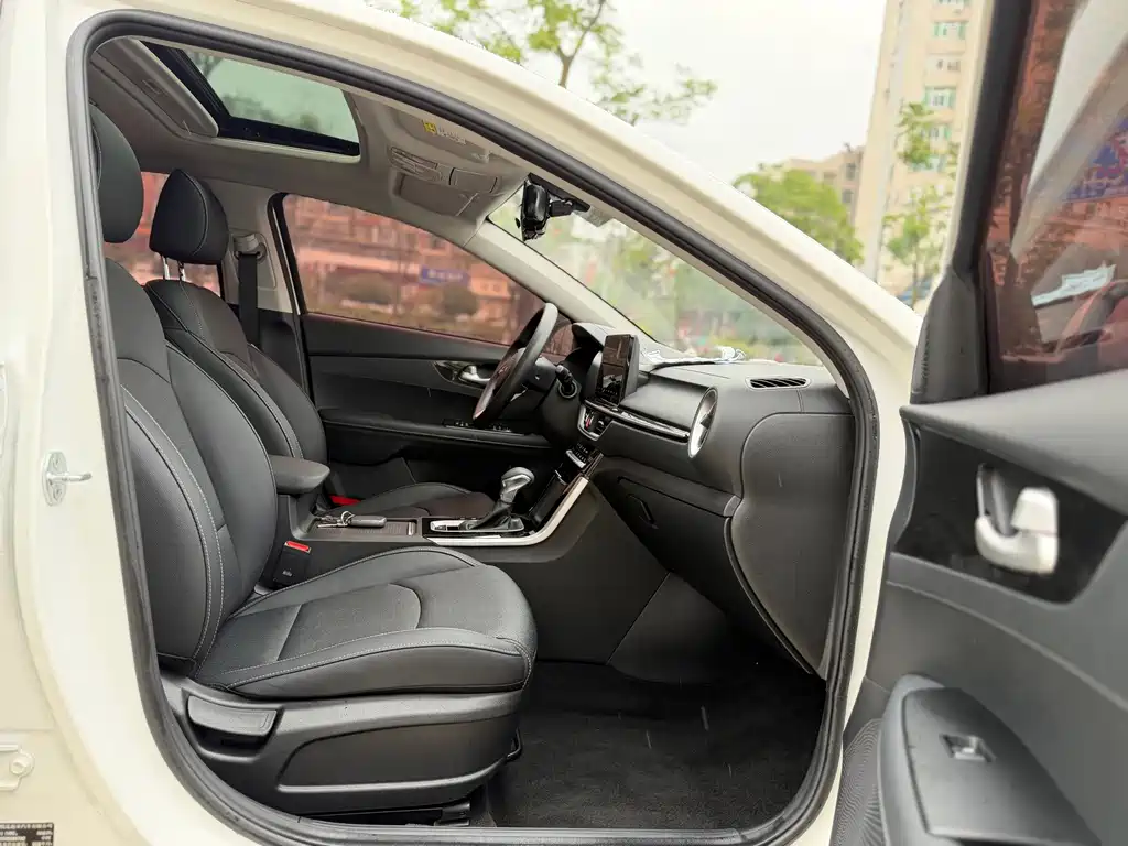 Kia K3 — миниатюра 9