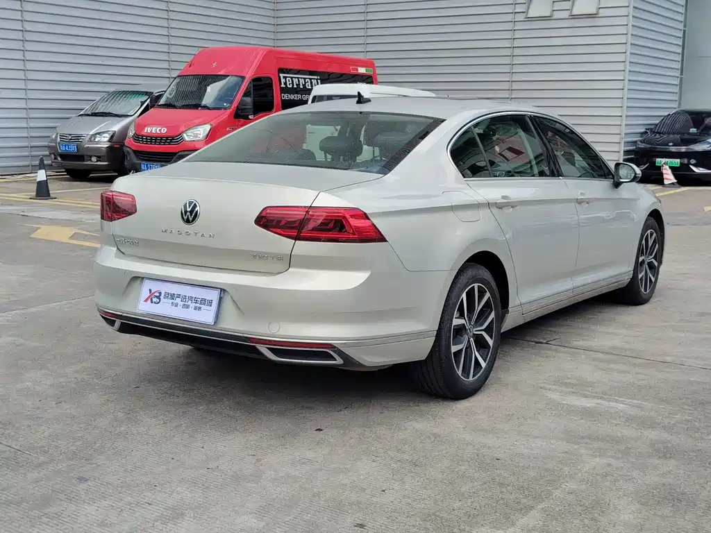 VOLKSWAGEN MAGOTAN