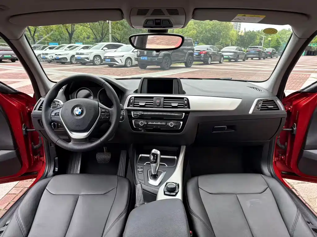 BMW 1 Series (Import) — миниатюра 6