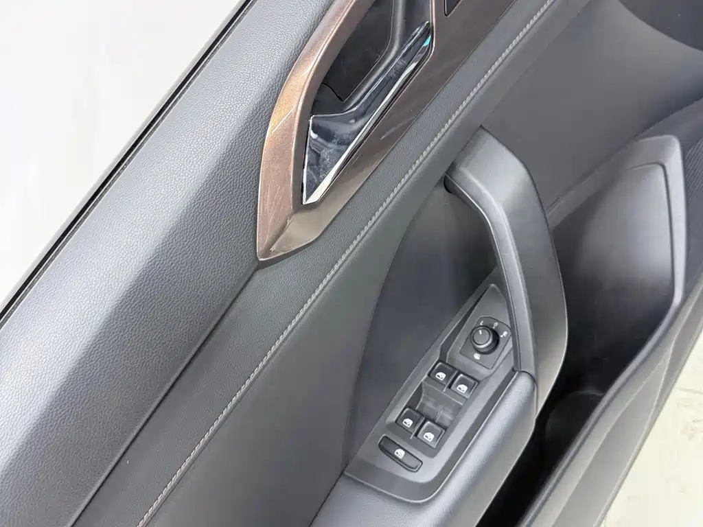 Volkswagen Tharu — миниатюра 21