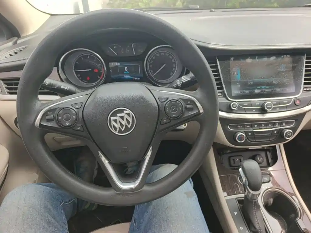 Buick Verano — миниатюра 10