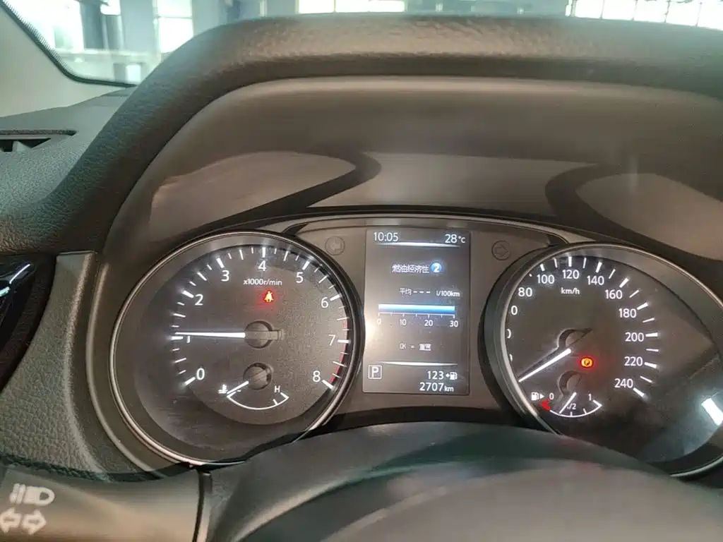 Nissan Qashqai — миниатюра 12