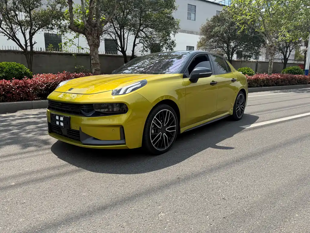 Lynk & Co 03 2022