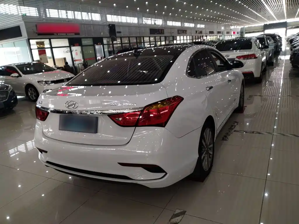 Hyundai Mistra — миниатюра 10