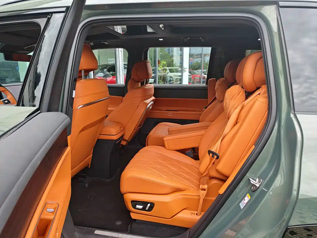 Volkswagen ID.ERA 9X — миниатюра 6