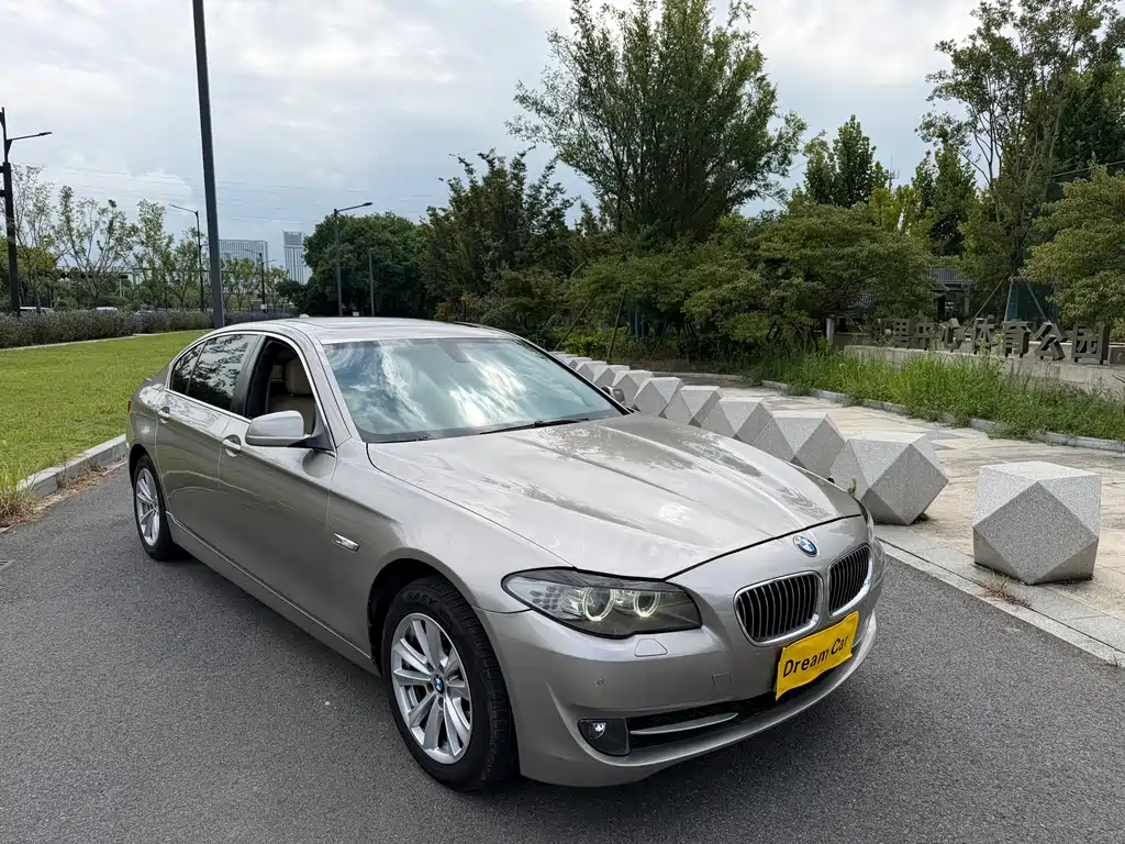 BMW 5 Series — миниатюра 3