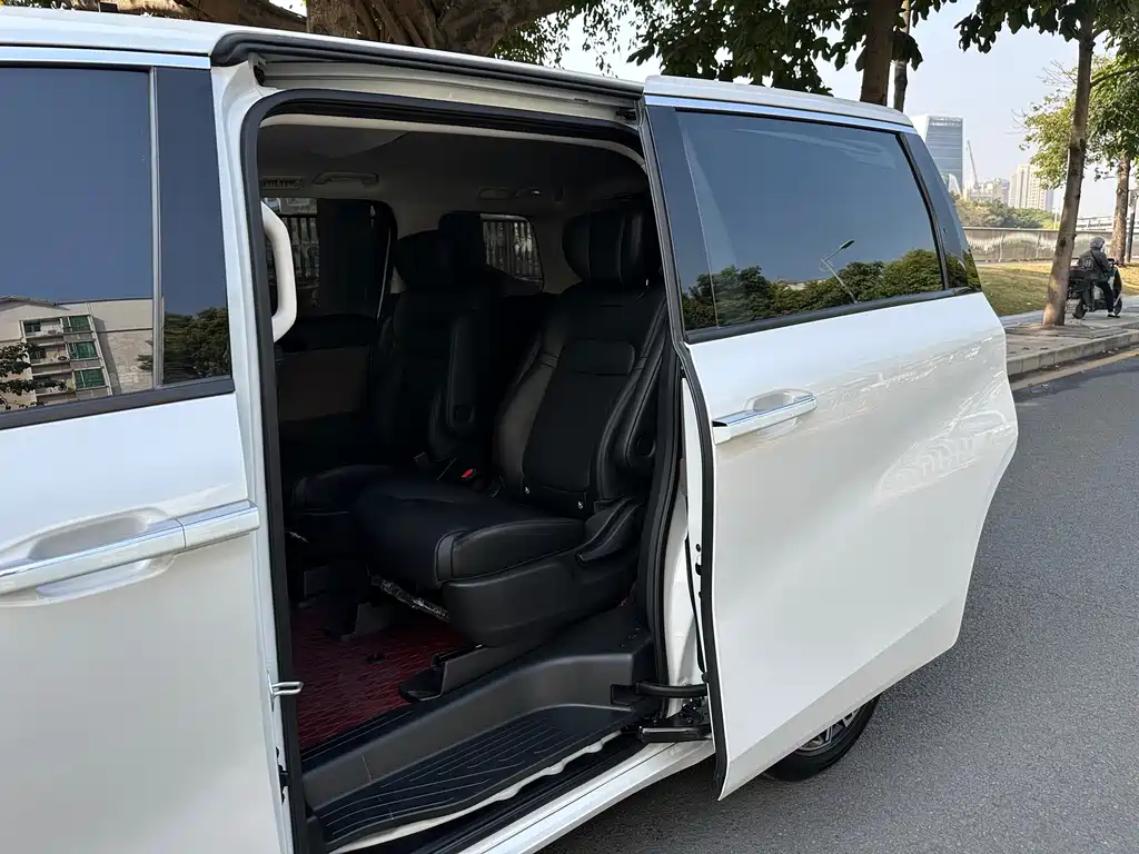 GAC TRUMPCHI E8 NEW ENERGY