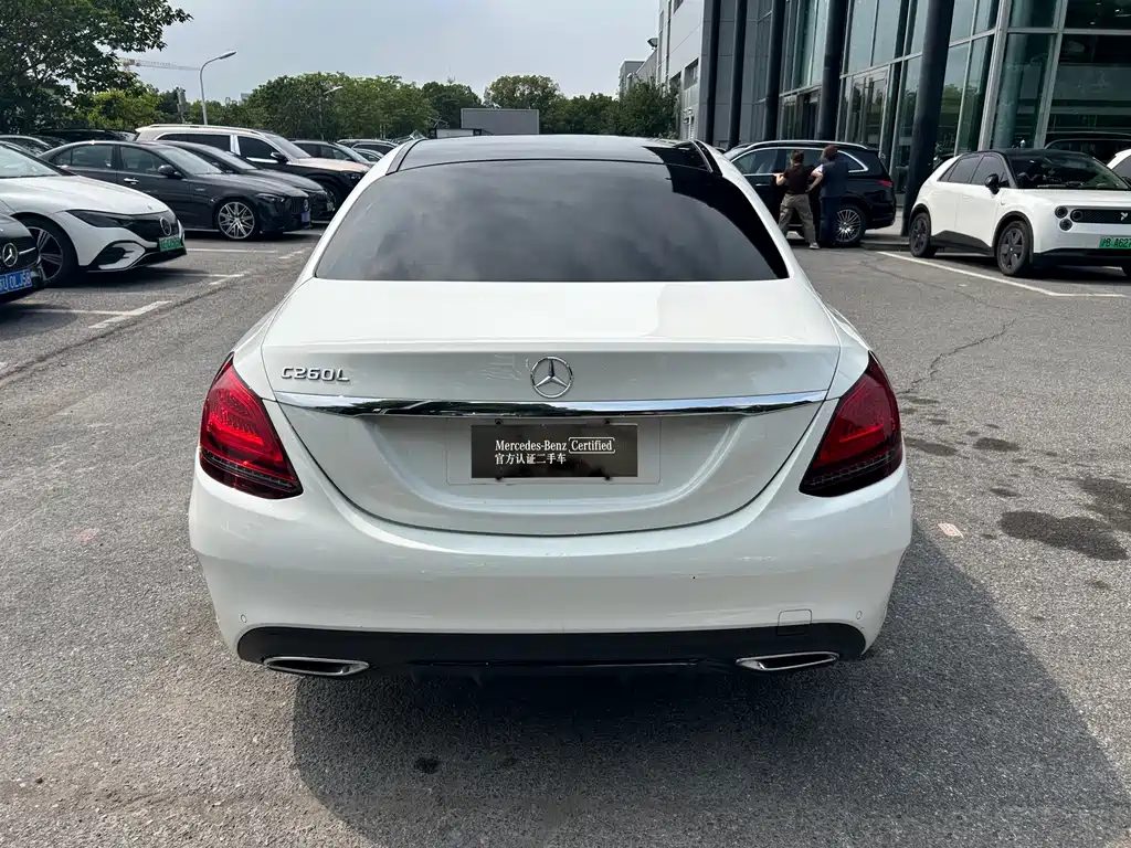 Mercedes-Benz C-Class — миниатюра 12