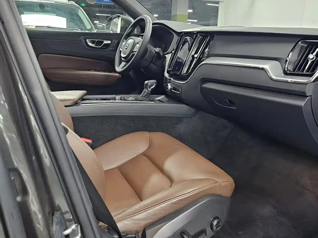 Volvo XC60 — миниатюра 13