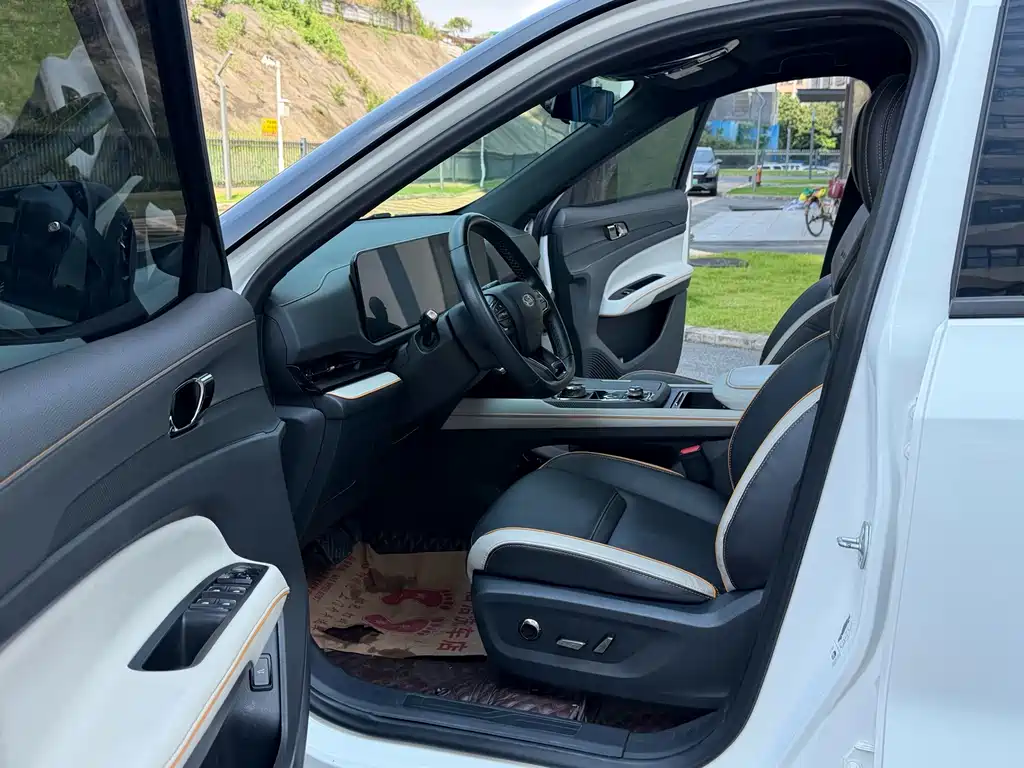 Ford Equator Sport — миниатюра 4