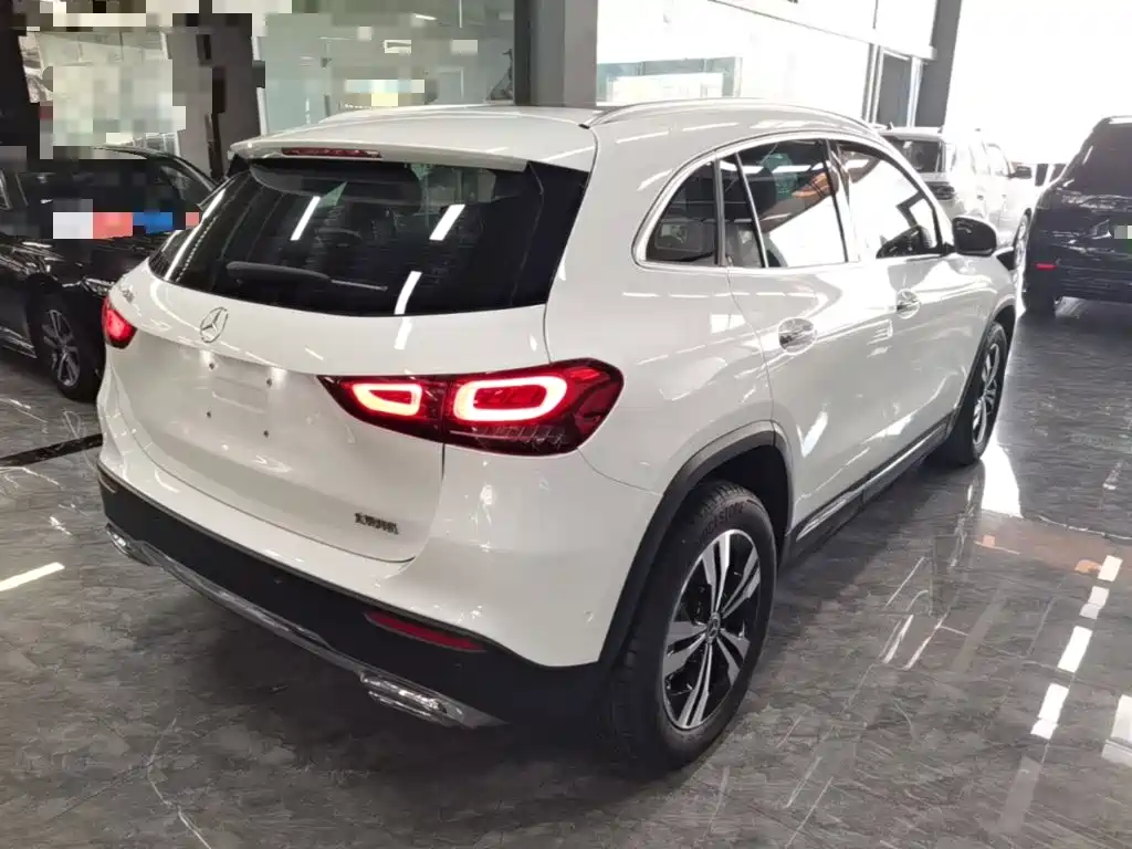 Mercedes-Benz GLA — миниатюра 7