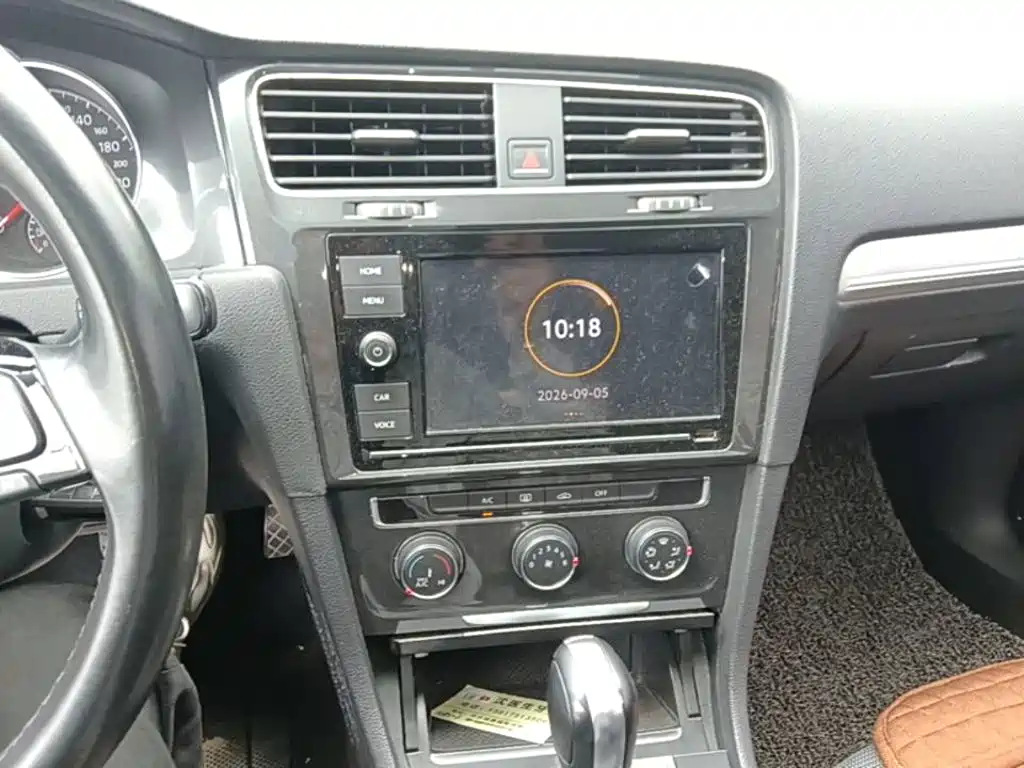 Volkswagen Golf — миниатюра 18
